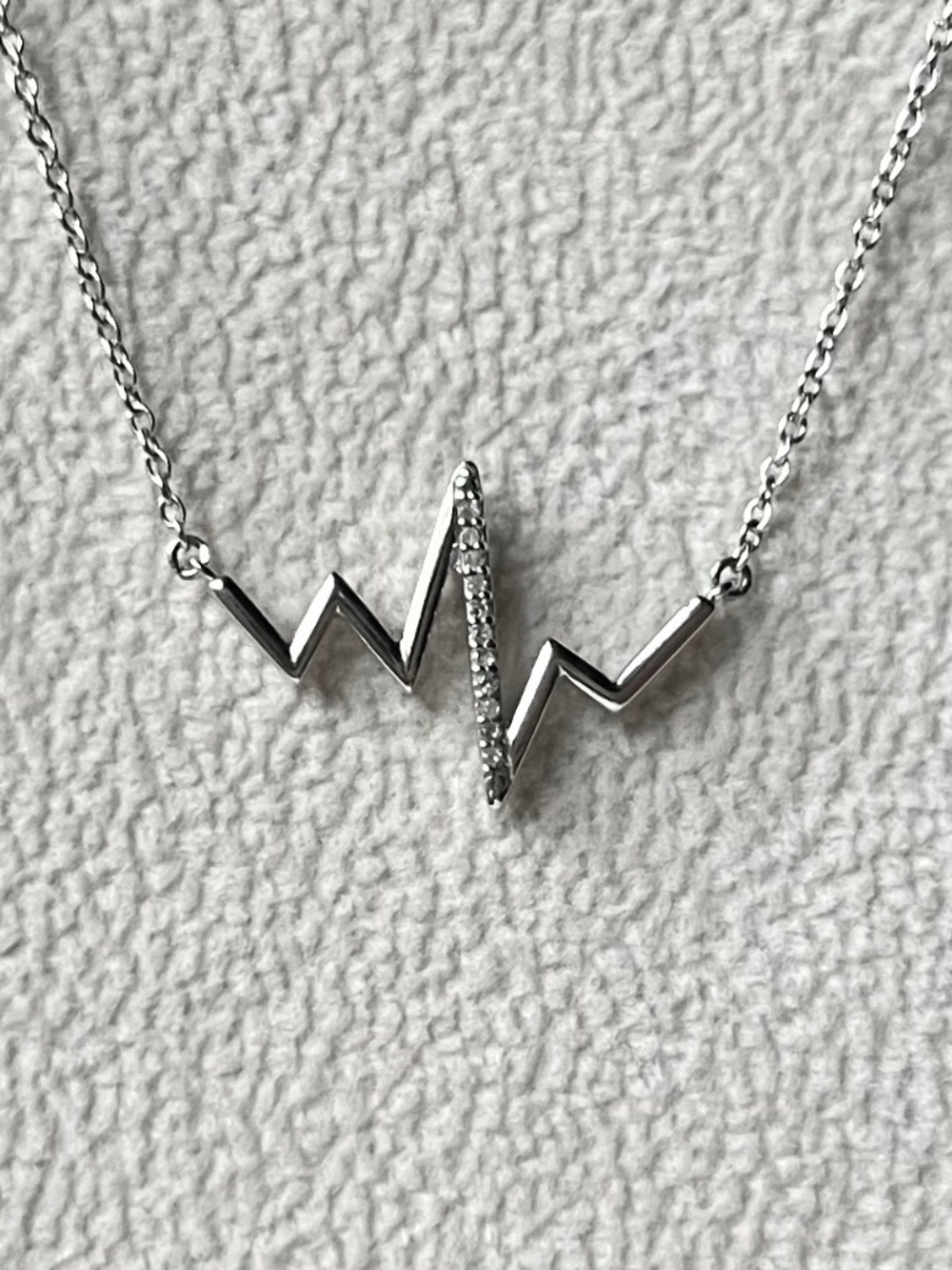 N032 | Natural Diamond Heartbeat Pendant Necklace